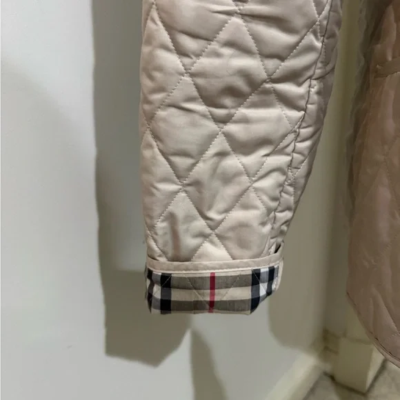 Burberry Women's Quilted Jacket - Cream size Large - Picture 3 of 11